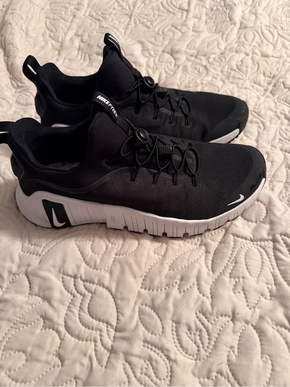 Nike Free Metcon 6- 10.5 Men’s- like new